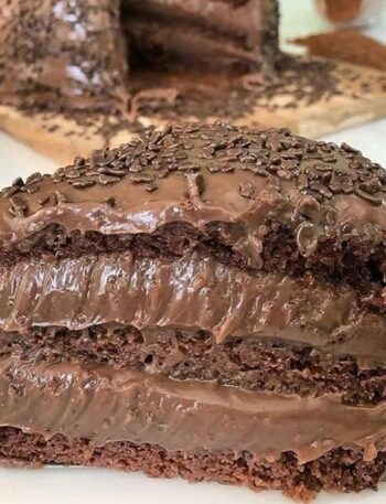 Bolo de Chocolate Trufado - receita com afeto