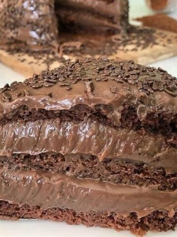 Bolo de Chocolate Trufado - receita com afeto