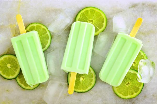 Picolé de limão com apenas 3 ingredientes - receita com afeto