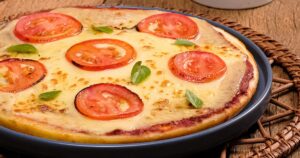 pizza caseira que não precisa sovar - receita com afeto